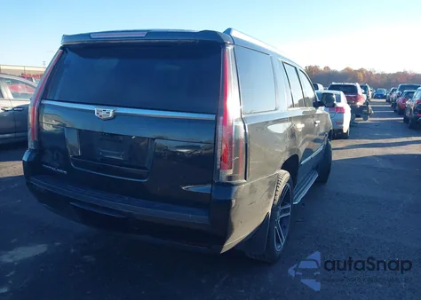 2018 Cadillac Escalade Luxury z USA, uszkodzony, nr VIN 1GYS4BKJ0JR124792